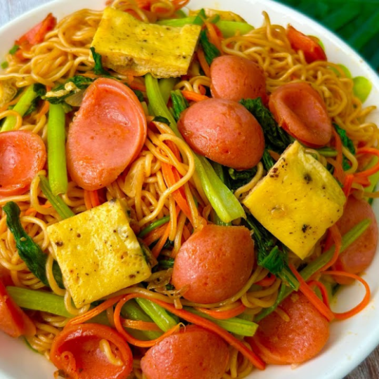 Mì Xào Hồng Kong Xúc Xích